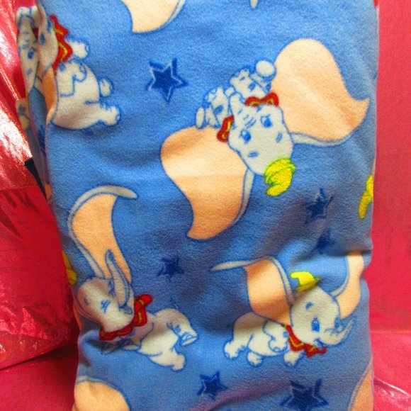Dumbo 86" x 58" Fleece Blanket - Picture 1 of 3